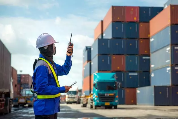 مستودع اثاث بحي الملقا