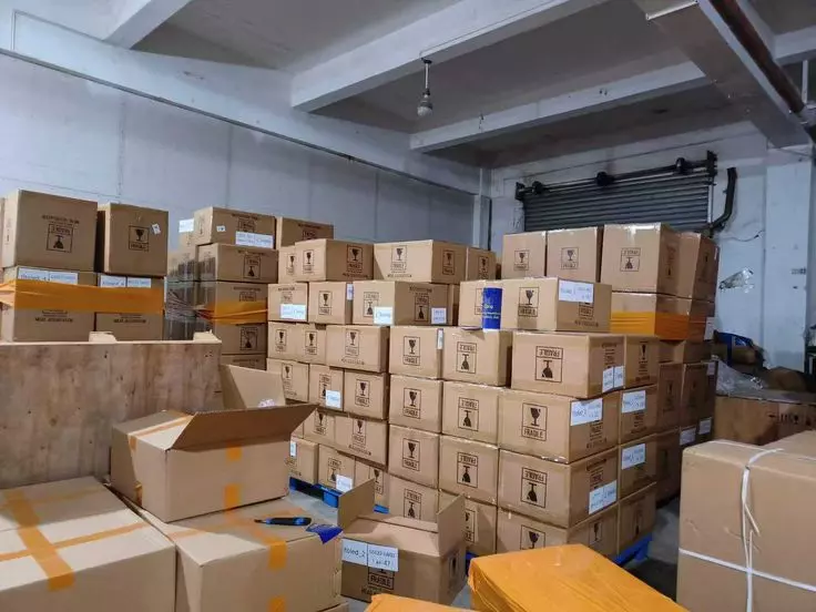 مستودع اثاث بحي نمار