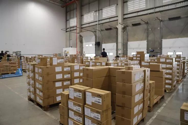 مستودع اثاث بحي نمار | وحدة المشروع 0506080443